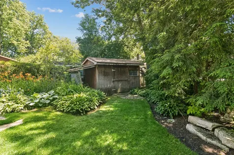 1019 East Waverly Drive Arlington Heights IL 60004