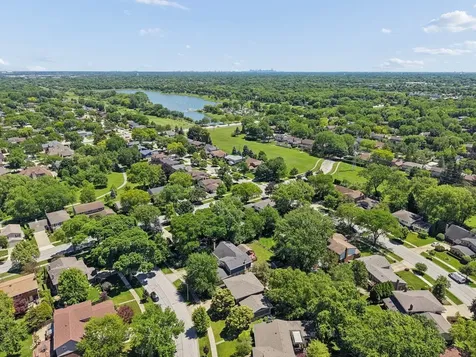 1019 East Waverly Drive Arlington Heights IL 60004