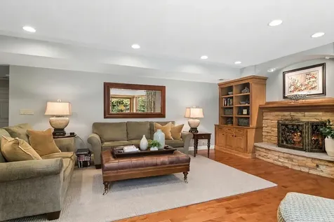 1019 East Waverly Drive Arlington Heights IL 60004