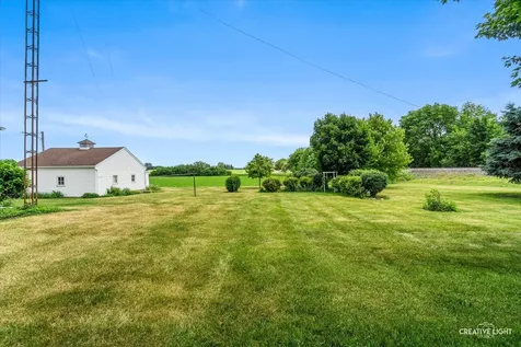 305 East Navaho Avenue Shabbona IL 60550