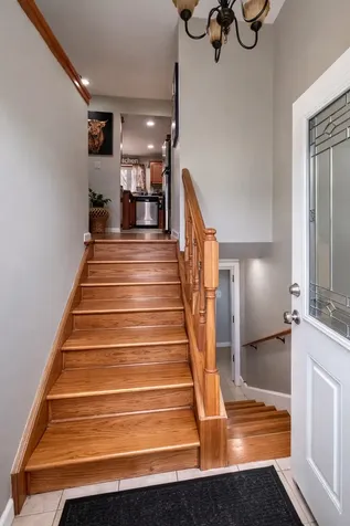 5N087 Mary Court St. Charles IL 60175