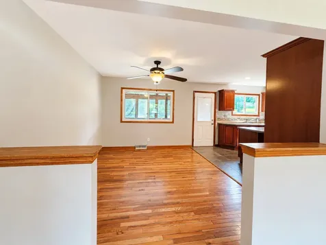 5N087 Mary Court St. Charles IL 60175
