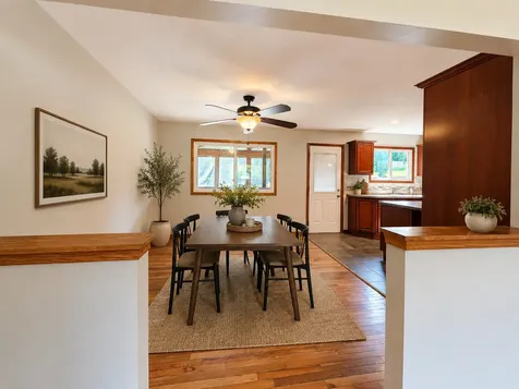 5N087 Mary Court St. Charles IL 60175