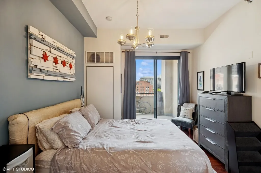 1464 South Michigan Avenue Chicago IL 60605
