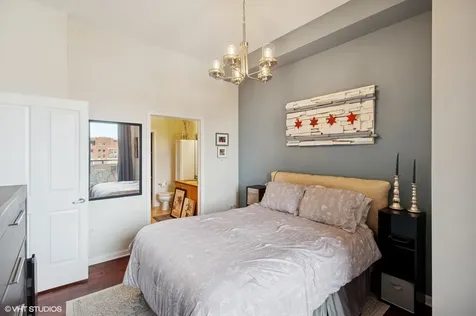 1464 South Michigan Avenue Chicago IL 60605