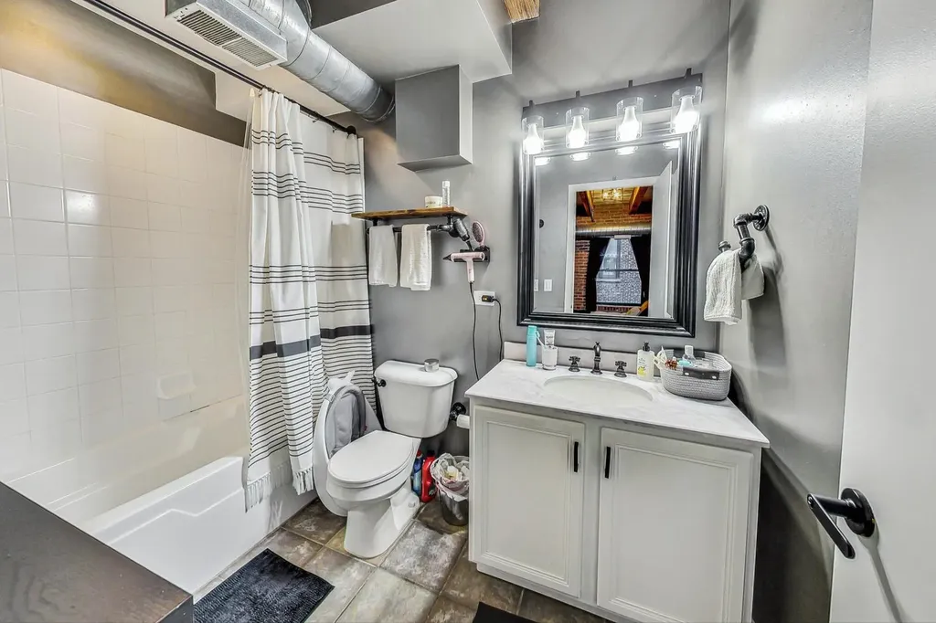 420 West Ontario Street Chicago IL 60654