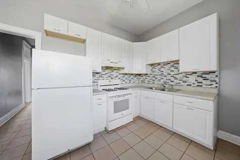 7056 South Parnell Avenue Chicago IL 60621