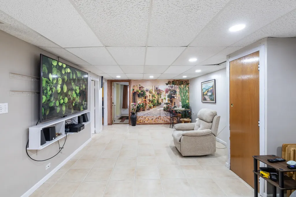2711 Maple Avenue Brookfield IL 60513