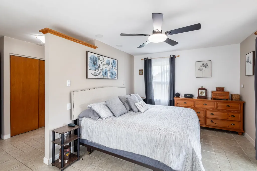 2711 Maple Avenue Brookfield IL 60513