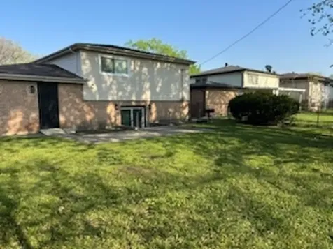 15206 Blackstone Avenue Dolton IL 60419