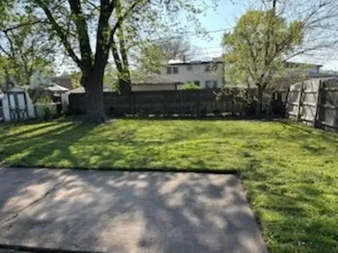 15206 Blackstone Avenue Dolton IL 60419