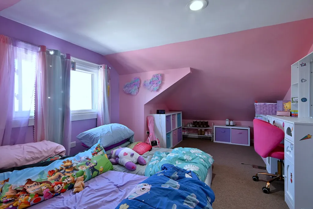 2924 North Linder Avenue Chicago IL 60641