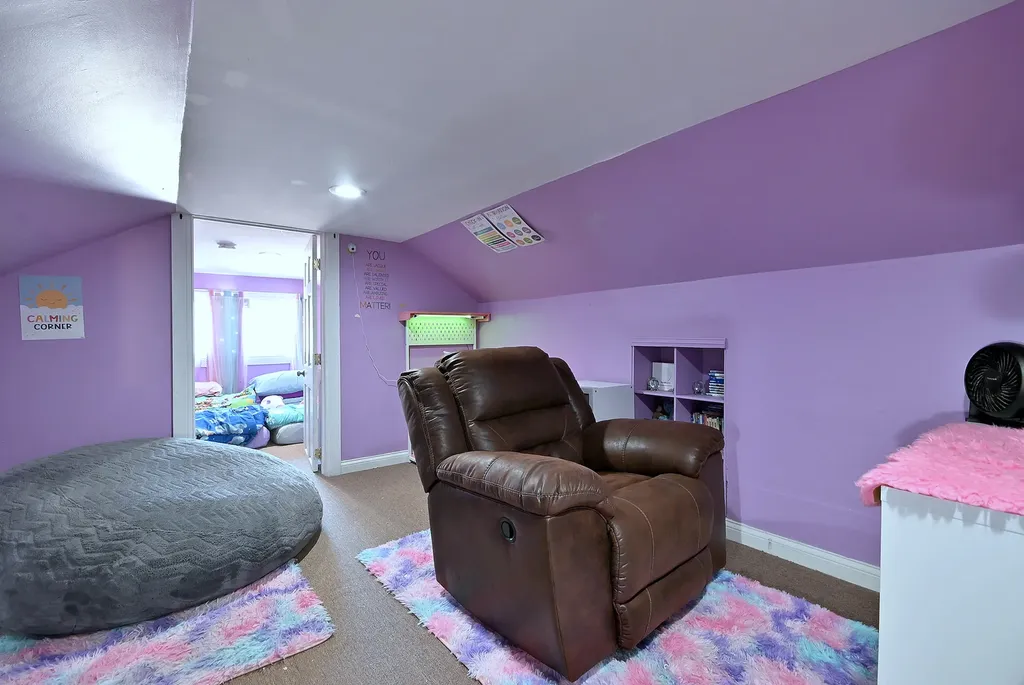 2924 North Linder Avenue Chicago IL 60641
