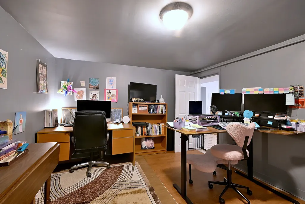 2924 North Linder Avenue Chicago IL 60641