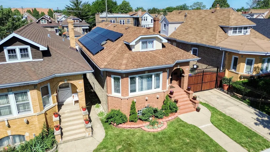 2924 North Linder Avenue Chicago IL 60641