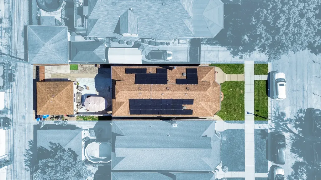 2924 North Linder Avenue Chicago IL 60641