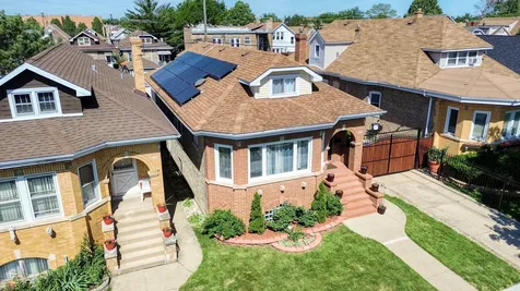 2924 North Linder Avenue Chicago IL 60641