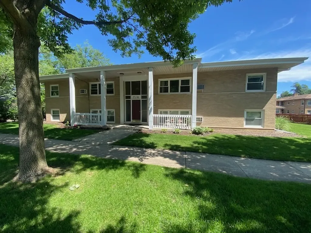 716 East Division Street Lombard IL 60148