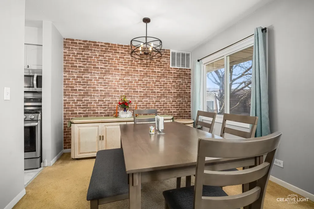 2928 Roberts Drive Woodridge IL 60517