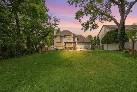118 North 11th Avenue St. Charles IL 60174