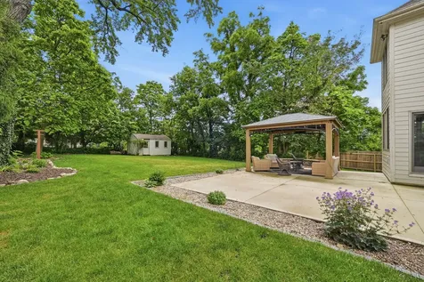 118 North 11th Avenue St. Charles IL 60174