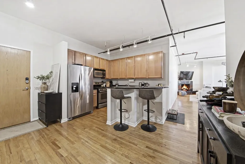 2001 South Calumet Avenue Chicago IL 60616