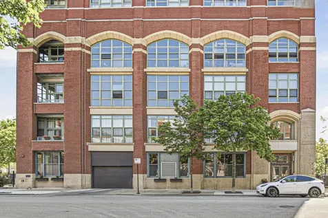 2001 South Calumet Avenue Chicago IL 60616