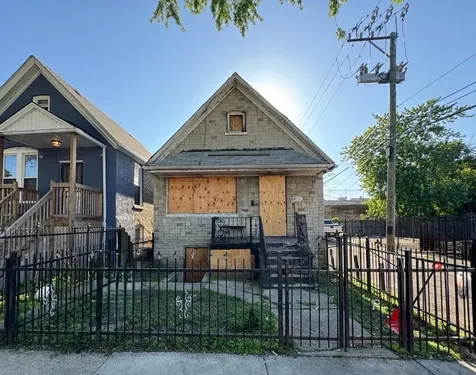 742 North Christiana Avenue Chicago IL 60624