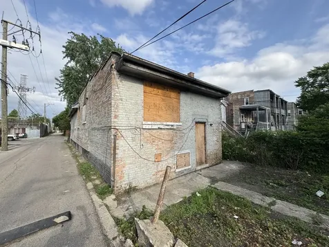 742 North Christiana Avenue Chicago IL 60624