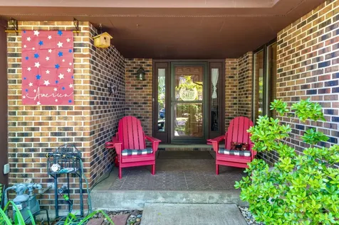 845 Brian Court Gurnee IL 60031