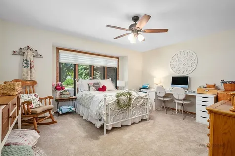 845 Brian Court Gurnee IL 60031