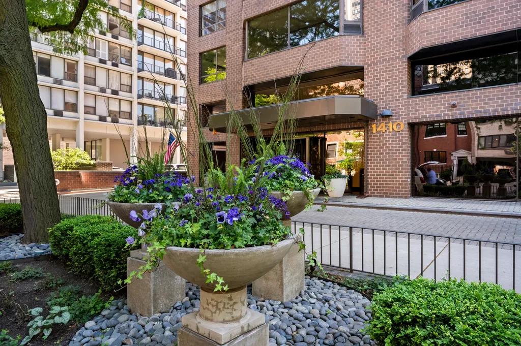 1410 North State Parkway Chicago IL 60610