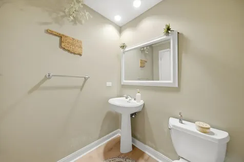 130 North Garland Court Chicago IL 60602
