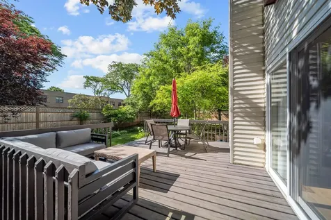 728 Price Lane Deerfield IL 60015