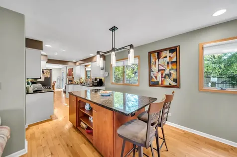 728 Price Lane Deerfield IL 60015