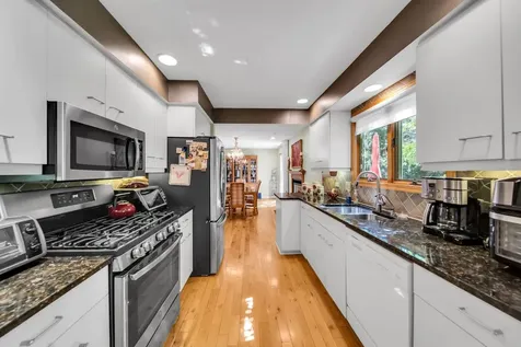 728 Price Lane Deerfield IL 60015