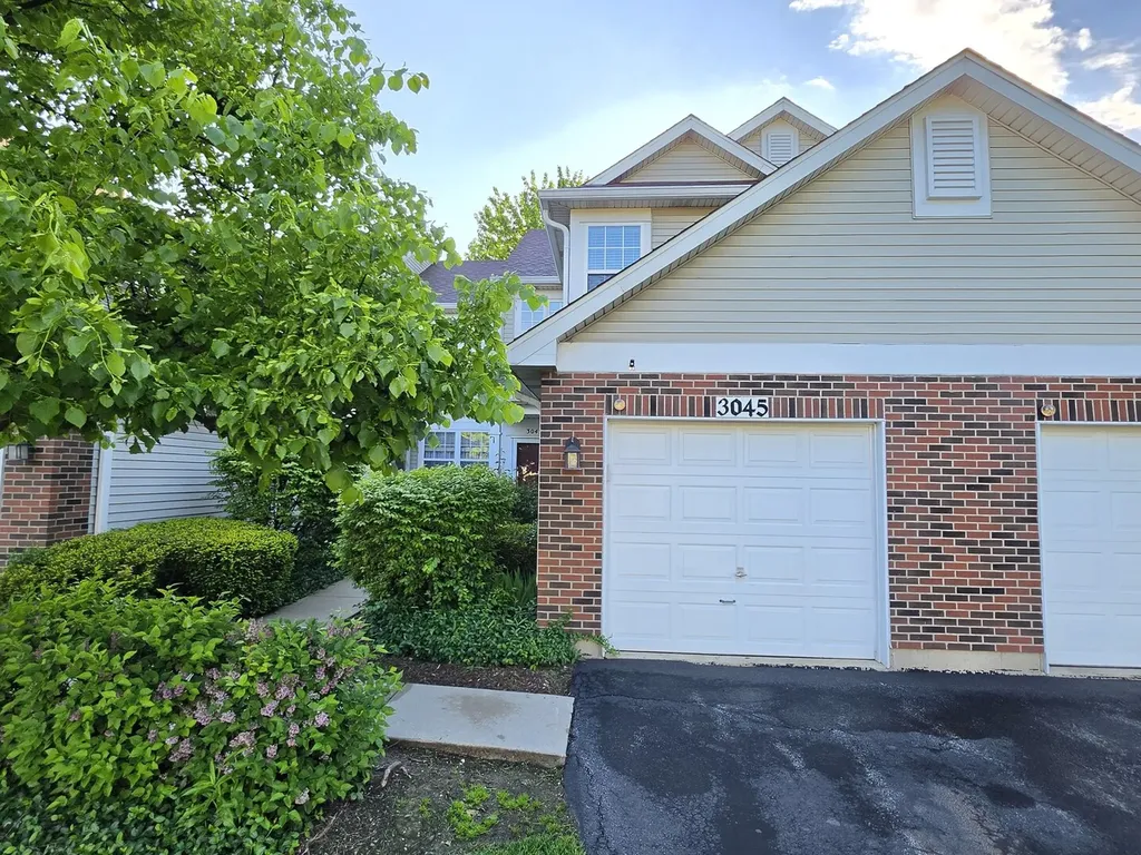 3045 Kentshire Circle Naperville IL 60564