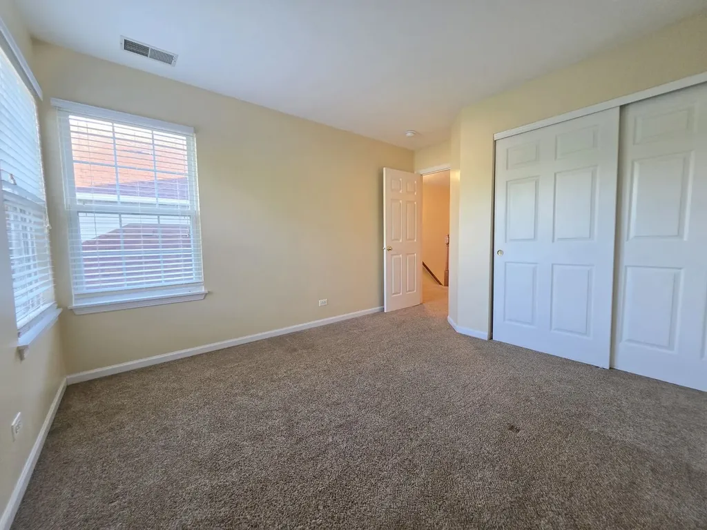 3045 Kentshire Circle Naperville IL 60564