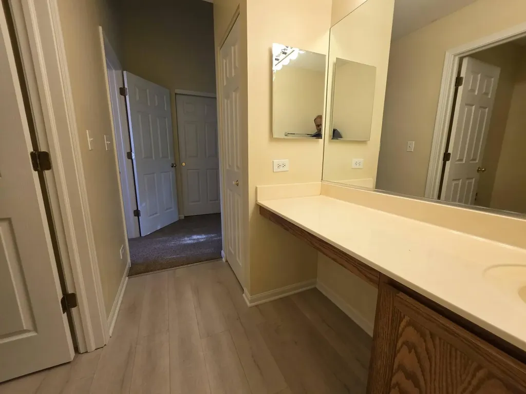 3045 Kentshire Circle Naperville IL 60564