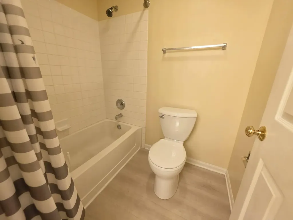 3045 Kentshire Circle Naperville IL 60564