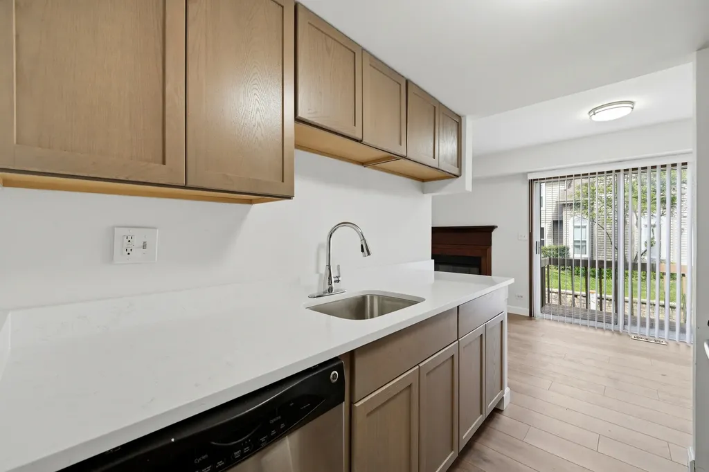 1343 Seabury Circle Carol Stream IL 60188