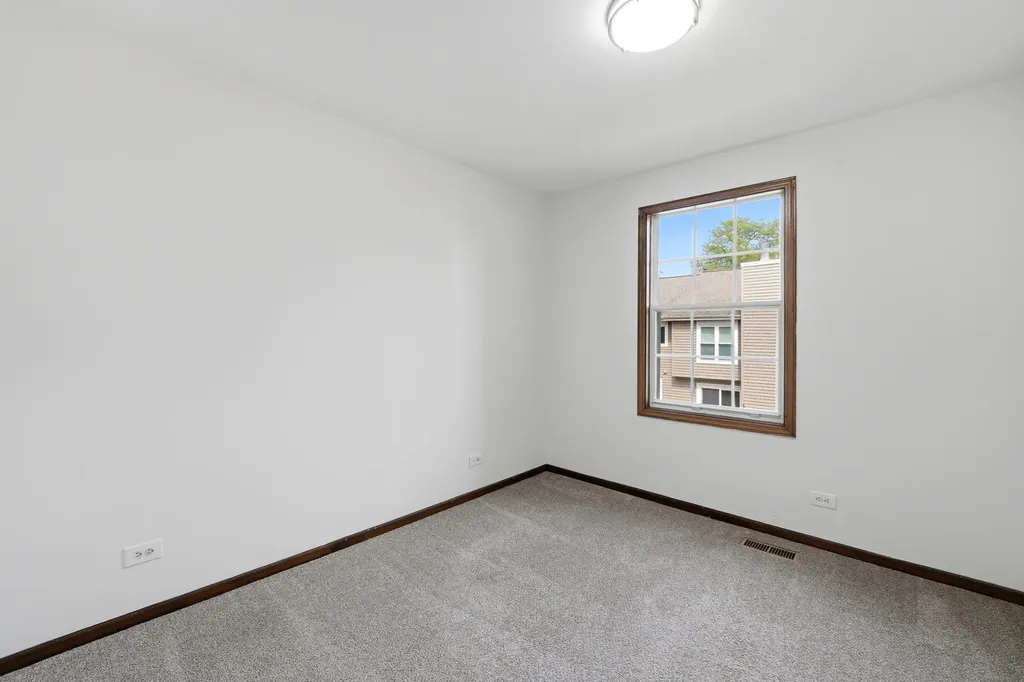 1343 Seabury Circle Carol Stream IL 60188