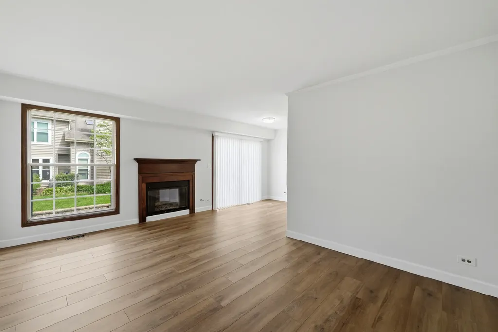 1343 Seabury Circle Carol Stream IL 60188