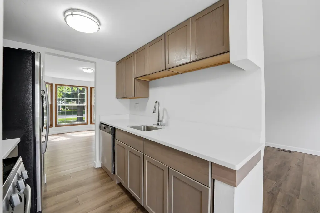 1343 Seabury Circle Carol Stream IL 60188