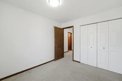 1343 Seabury Circle Carol Stream IL 60188