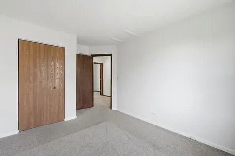 1343 Seabury Circle Carol Stream IL 60188
