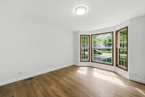 1343 Seabury Circle Carol Stream IL 60188