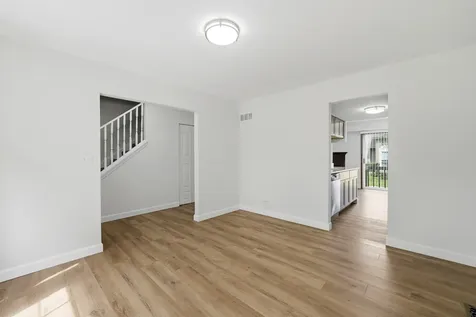 1343 Seabury Circle Carol Stream IL 60188