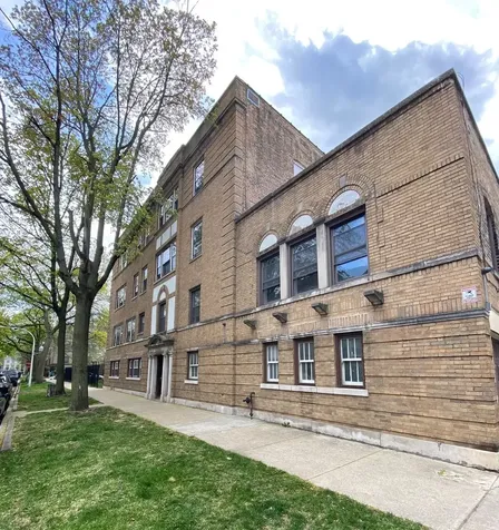 7434 North Seeley Avenue Chicago IL 60645