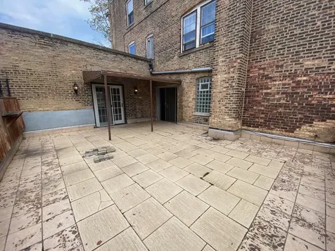 7434 North Seeley Avenue Chicago IL 60645